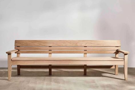 Garden Bench Design, Teak Bench Outdoor, Garden Seats, Outdoor Bench Seating, Teak Garden Bench, Metal Garden Benches, Bench Design, Wooden Garden Benches, Bench With Back