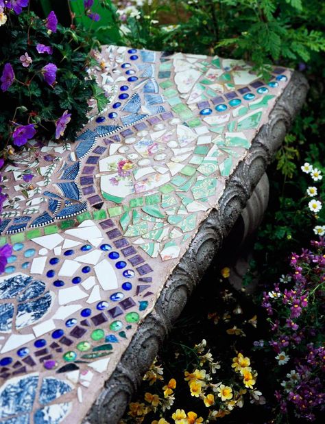 Bench beauty Easy Mosaic, Mosaic Madness, Mosaic Stained, Have Inspiration, Mosaic Garden, Mosaic Projects, Mosaic Diy, Garden Bench, Stained Glass Mosaic