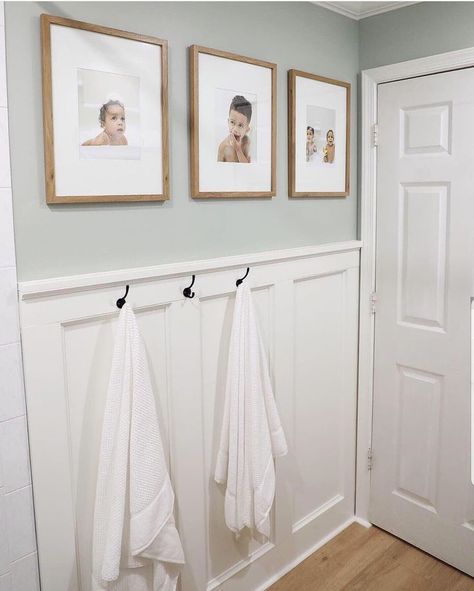 Small House Home Decor, Hallway Bathroom Remodel, Bathroom Board And Batten, Ideas For Bathrooms, Kids Bathroom Remodel, Bathroom Wallpaper Ideas, Color Bathroom, Block House, Guest Bathroom Remodel