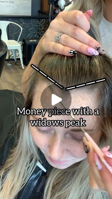 Short Hair Styles Widows Peak Women, Curly Hair With Widows Peak, Hair Styles With Money Piece, Money Piece Step By Step, Money Piece In Black Hair, Shoulder Length Hair Widows Peak, Money Pieces Side Part, How To Dye Front Pieces Of Hair, Money Bangs Hair Blonde