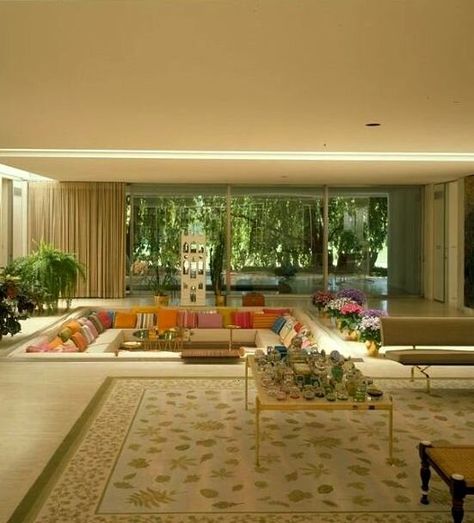 Family Room Layout, 70s House, 70s Interior, Retro Interior Design, Sunken Living Room, 70s Home, Miller Homes, Casa Vintage, Retro Interior