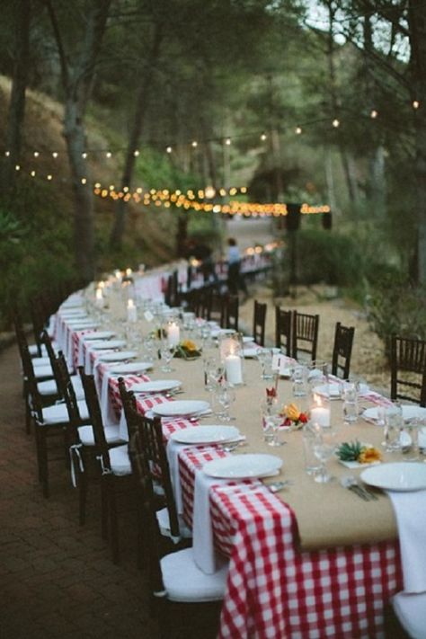 Table Runners for Gingham Theme Wedding _ A2zWeddingCards Outdoor Rehearsal Dinner, Italian Dinner Party, Italian Party, Deco Champetre, Outdoor Dinner Parties, I Do Bbq, Party Tablescapes, Outdoor Dinner, Italian Dinner