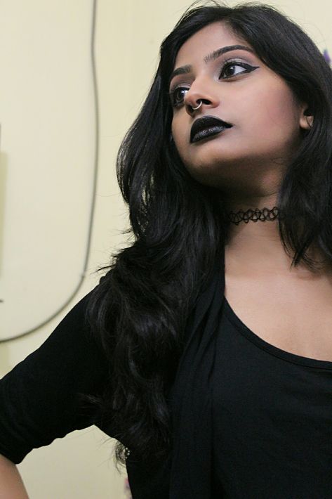 #indian #goth #altmakeup #brownskinblackmakeup #blacklipstick #grunge #punk Gothic Indian Fashion, Indian Goth Aesthetic, Goth Indian Girl, Desi Goth Aesthetic, Desi Punk, Indian Grunge, Indian Punk, Indian Goth, Brown Goth