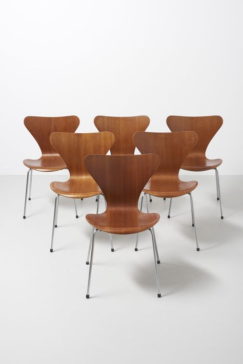 Jacobsen Chair, Butterfly Model, Teak Dining Chairs, Vintage Dining Chairs, Scandi Design, George Nelson, Plywood Furniture, Gio Ponti, Arne Jacobsen