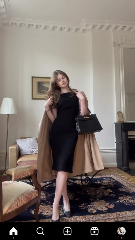 Birkin Mom, Money Dress, Mom Vibes, Old Money Outfit, Money Outfit, Elegant Outfit Classy, Aesthetic Dress, Women Dresses Classy, Cozy Winter Outfits