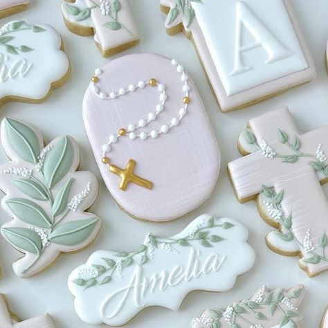 Sweet Life Cookie Co on Instagram: "Happy Monday, cookie friends! I wanted to share with you this First Communion set! Loving all of the delicate details and soft colors here 🥰 OG branch design by @simplyxsweet_ 💚 #firstcommunion #firstcommunioncookies #decoratedcookies #sugarcookies #royalicingcookies #seattlecustomcookies #seattleeats #issaquah #issaquahhighlands #issaquahbakery #issaquahcustomcookies #snoqualmie #snoqualmieridge #northbend #bellevue #kirkland #renton #redmond #mercerisland 1st Communion Cookies Girl, Communion Cookies Girl, Communion Cookies Decorated, First Communion Cookies Decorated, 1st Communion Cookies, First Communion Sugar Cookies, Cookies Bautismo, Boys First Communion Cakes, Confirmation Cookies