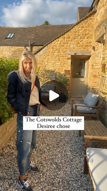 BELJAR HOME on Instagram: "🏴󠁧󠁢󠁥󠁮󠁧󠁿 If you could choose just one cottage in the Cotswolds for a much-needed holiday with your family, which one would you choose?  And why?  👩‍🦳 Here’s Des’ pick!  🙋‍♀️ Let us know what you think!  📽️ Part 1 of 2  📣 You can learn more about and book this cottage at this 🔗 bit.ly/cotswolds-cottage  #beljarhome #desireebastian #jamesbastian #cotswolds #cotswolds🏴󠁧󠁢󠁥󠁮󠁧󠁿 #travel #fashion #england🇬🇧 #uk #style #desireebag #cotswoldslife #cotswoldsuk #cotswoldstyle #cotswolds #littlerissington #cotswoldscottage #cotswoldshome #cotsworldshotel #cotswolds_culture" Holiday Cottage Interiors, Cotswold Cottage Interior, Cotswold Cottages, Choppy Bobs, Cotswold House, Cotswold Cottage, Cotswolds Cottage, Cotswolds England, Uk Style