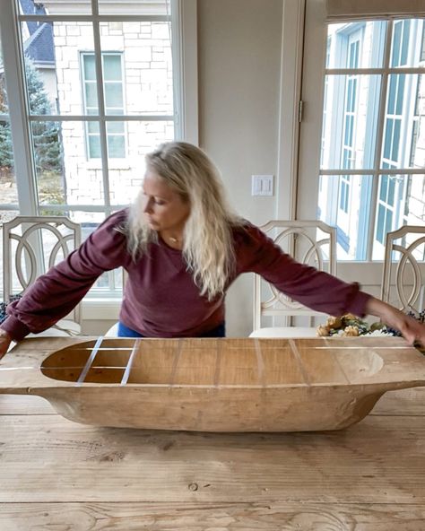 Large Decorative Bowl Filler Ideas, Dough Bowl Centerpiece Summer, Wood Dough Bowl Decor, Bread Bowl Decor Centerpieces, Fall Dough Bowl Centerpiece, Decorative Bowl Filler Ideas, Wooden Bowl Centerpiece, Bowl Floral Centerpiece, Diy Dough Bowl