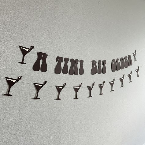 ☕🍸 Embrace the fun of getting "A Tini Bit Older" with our espresso martini-themed banner! Perfect for adding a sophisticated yet playful touch to any birthday celebration. Let the stylish design and witty message bring a dash of humor and a lot of flavor to the party. Cheers to another year, and a delicious one at that! 🎉✨ #ATiniBitOlder #BirthdayBanner #EspressoMartini #PartyDecor Small Party Ideas Decoration, 27th Birthday Party Ideas, A Toni Bit Older, Espresso Theme Party, Espresso Birthday Theme, Tini Bit Older Espresso, Satc Themed Party, Espresso Martini Party Decor, Expresso Martini Party