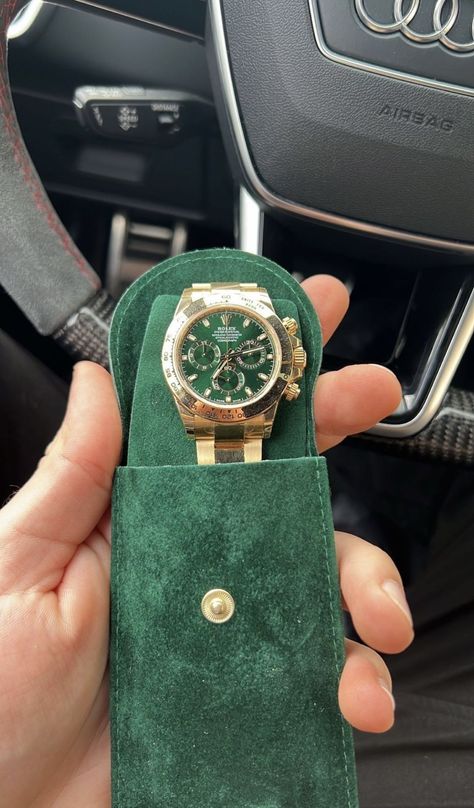 Fancy Watches Men, Aesthetic Watch For Men, Rolex Aesthetic Man, Gold Rolex Mens, Fancy Watches, Rolex Watches For Men, Men Stylish Dress, Gold Watch Men, Jewelry Accessories Ideas