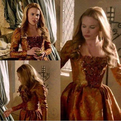 Reign Elizabeth Dresses, Reign Kenna Dress, Reign Greer Dress, Mary Stuart Reign Dresses, Lady Greer Reign, Greer Reign, Mary Stuart Reign, Reign Aesthetic, Reign Greer And Leith