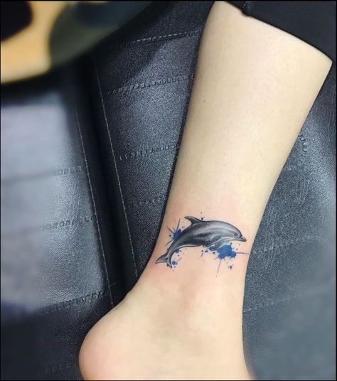 Tattoo Designs On Wrist, Crown Tattoo Men, Tattoos On Wrist, Dolphin Tattoos, Back Tattoo Women Spine, Dolphin Tattoo, Bestie Tattoos, Tattoo On Wrist, Wave Tattoo Design