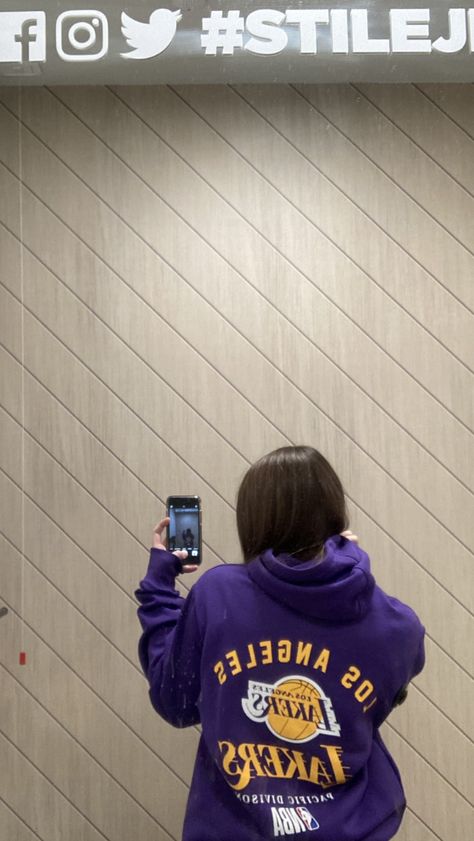 nba🏀 Purple Hoodie Outfit Aesthetic, Laker Game Outfit Women, Nba Clothes, Hoodie Outfit Aesthetic, Lakers Hoodie, Nba Hoodie, Hoodie Aesthetic, Purple Hoodie, Hoodie Outfit