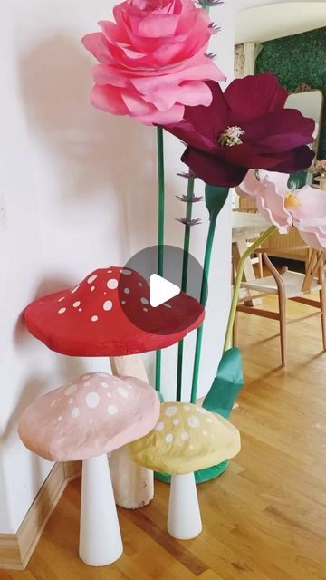 Alice In Wonderland Mushrooms Diy, Diy Large Mushrooms, Diy Giant Mushroom, Giant Mushrooms Diy, Mushroom Backdrop, Mushroom Diy Decor, Homemade Modge Podge, Mushroom Prop, Cardboard Mushroom