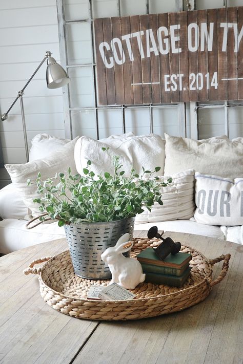 Two coffee tables styled two very different ways. A must pin for ideas on how to style your coffee table! Farmhouse Coffee Table Decor, Round Coffee Table Decor, Cozy Cottage Living Room, Glass Table Decor, Room Country, Cottage Decor Living Room, Coffee Table Centerpieces, Casa Country, Casa Vintage