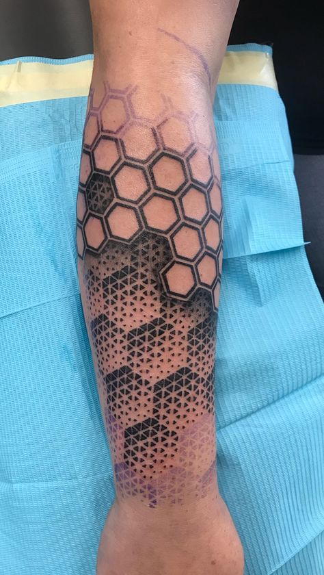 Geometric Tattoo Sleeve, Geometric Tattoo Ideas, Geometric Tattoo Hand, Geometric Tattoo Leg, Best Tattoo Ideas For Men, Geometric Tattoo Sleeve Designs, Hexagon Tattoo, Geometric Tattoo Pattern, Honeycomb Tattoo