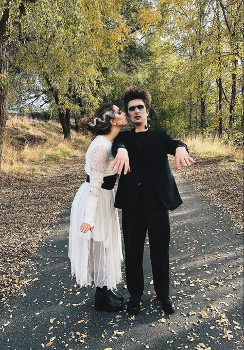 Hot Frankenstein Costume, Ghost Costume Couple, Modern Frankenstein And Bride Costume, Horror Costumes Couples, Halloween Couple Ideas Scary, Frankenstein And His Bride Halloween Costumes, Frankinstine And His Bride Costume Ideas, Killer Couple Costumes, Wedding Dress Halloween Costume Ideas