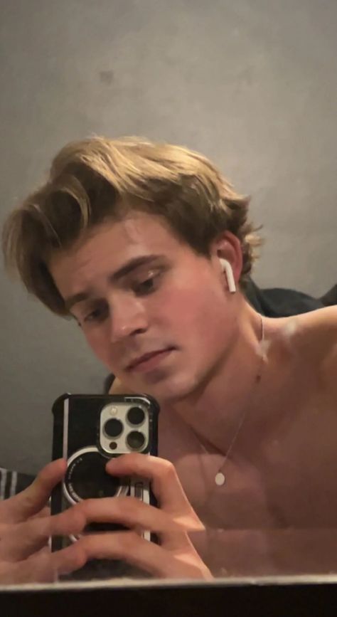 Nick Wilkins Tiktok Videos, Nick Wilkins Pictures, Only Fan Pics Spicy, Nick Williams, Bestie Book, Nick Wilkins, Surfer Boys, Fangirl Problems