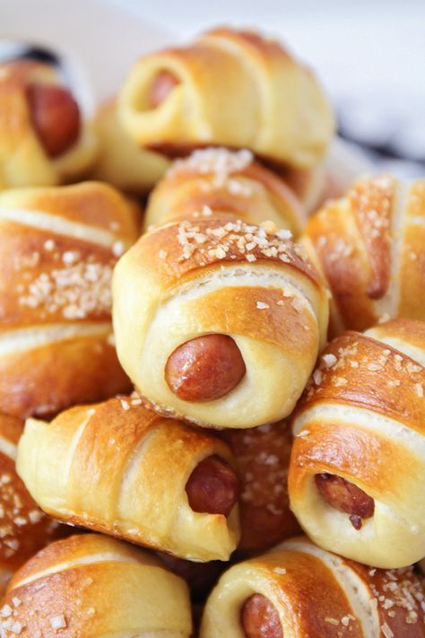 The Baker Upstairs: Mini Pretzel Dogs Mini Pretzel Dogs Recipe, Mini Pretzel Dogs, Pretzel Dogs Recipe, Pretzel Dog, October Treats, Pretzel Dogs, Mini Hot Dogs, Appetizers For Kids, Mini Appetizers