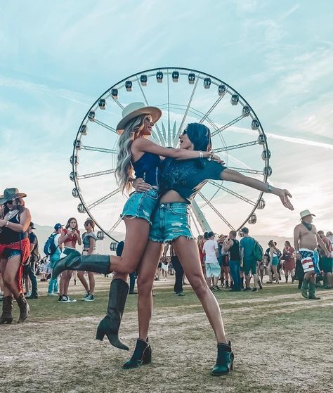 Nick Jonas Instagram, Stagecoach Fashion, Jesse James Decker, Amanda Stanton, Becca Tilley, Stagecoach Festival, White Leather Booties, Circular Sunglasses, White Cowboy Hat