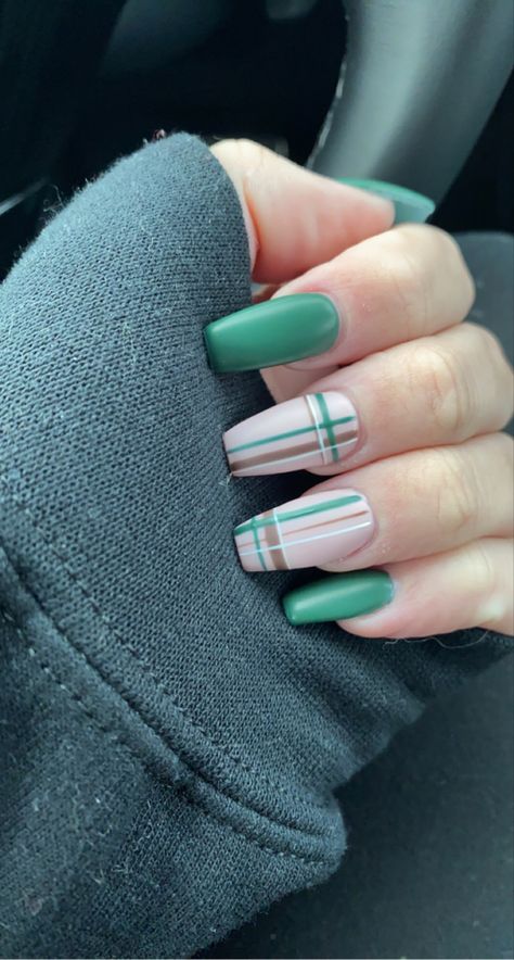 Plaid Spring Nails, Neon Plaid Nails, Nail Designs Plaid, Winter Plaid Nails, Blue Plaid Nails, Christmas Nails Plaid, Fall Nails Plaid, Green Plaid Nails, Flannel Nails