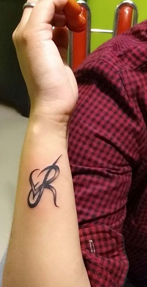 50+ Letter R Tattoo Designs, Ideas and Templates - Tattoo Me Now R Tattoo Designs, Rs Tattoo, Letter R Tattoo, R Letter Design, V Tattoo, Alphabet Tattoo Designs, Free Tattoo Designs, Omerta Tattoo, Initial Tattoo