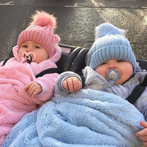 #baby#babyy#lovethiskid #mylittlmen #Justbaby #sweetdream Twin Baby Boys, Boy Girl Twins, Cute Twins, Foto Baby, Baby Family, Twin Babies