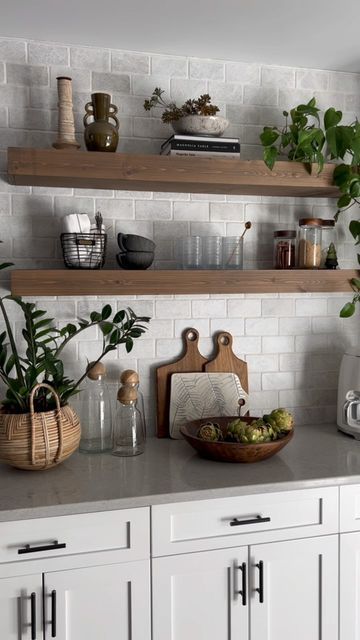 Maria Liberti on Instagram: "Not going to lie, I already started taking down some Christmas. Anyone else?! The trees will stay up for a bit, but the decor had to go! #kitchen #kitchendesign #kitchendecor #kitchenrenovation #kitcheninspiration #kitchenremodel #openshelvingkitchen #openconceptkitchen" Open Kitchen Shelves Styling, Shelf Decor Kitchen, Kitchen Shelves Styling, Kitchen Glam, Static Caravan, Kitchen Countertop Decor, Kitchen Shelf Decor, Countertop Decor, Coffee Bars In Kitchen