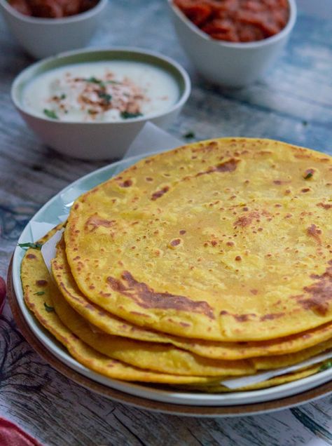 Indian Cookbook, Roti Recipe, Fried Fish Recipes, Paratha Recipes, Indian Bread, Gram Flour, India Food, Chickpea Flour, Chutney Recipes