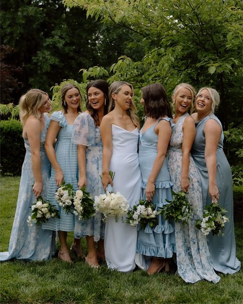 Let’s talk ✨bridesmaids✨ trends — Allison’s bridal party did such a good job mixing up the patterns and solid color blue dresses! I’ve noticed that in the wedding industry, we’re switching it up from the typical all matching dresses and bringing fun patterns and colors into the mix. Some other trends I’ve seen: 1) Matching the florals with the bridesmaids’ dresses 2) All different color dresses 3) All black dresses 4) All different shades of a certain color 5) Patterns and solids mixed in... Mismatched Bridesmaid Dresses And Groomsmen, Mis Match Blue Bridesmaid Dresses, Blue Mismatch Bridesmaid Dresses, Beach Wedding Blue Bridesmaid Dresses, Bridal Party Blue Dresses, Different Color Bridesmaid Dresses Summer, Bridesmaids Blue Dresses, Mismatched Blue Bridesmaids, Blue And Green Wedding Party