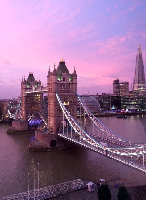 Pink sunrise over Tower Bridge in London Pink Sunrise, London Wallpaper, England Aesthetic, London Dreams, London Aesthetic, Aesthetic Board, Dream Travel Destinations, London Town, London Bridge