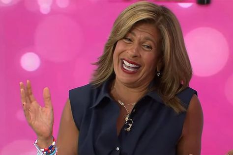 Hoda Kotb Is Taking Her Kids on 'Toot Walks' After Dinner Since Moving to Suburbs — and Jenna Bush Hager Has Some Thoughts Jenna Bush Hager, Jenna Bush, Hoda Kotb, Tv Sport, Sports Awards, Whoopi Goldberg, Some Thoughts, Celebrity Families, The Suburbs