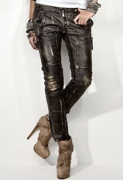 These dsquared2 leather pants are Bad Ass!!!! I'd love to rock this. Post Apocalyptic Fashion, Men In Heels, Apocalyptic Fashion, Astral Projection, Glam Style, Leather Jeans, Biker Chick, Leather Trousers, Leather Outfit