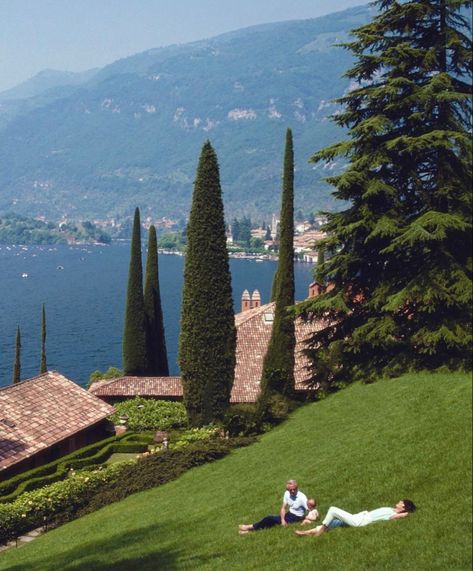 Switzerland Summer, Italian Lakes, Slim Aarons, Future Lifestyle, Italian Summer, Northern Italy, European Summer, Lake Como, Pretty Places