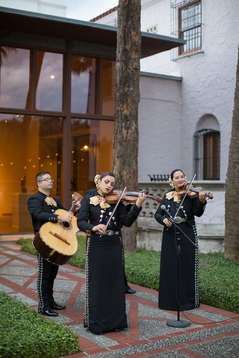 Mariachi Band Aesthetic, Mariachi Photoshoot, Female Mariachi, Mariachi Outfit, Mcnay Art Museum, Mexican Outfits, We Kissed, Wedding In Spain, Southwestern Wedding