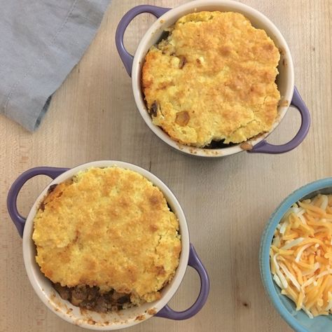 Cornbread Topped Texan Cowboy Pie – Arugula & Rocket Cowboy Pie, Traditional Shepherds Pie, Shepherds Pie Recipe, Easy Pie Recipes, Easy Pie, Shepherd's Pie, Shepherds Pie, Pie Recipe, Arugula