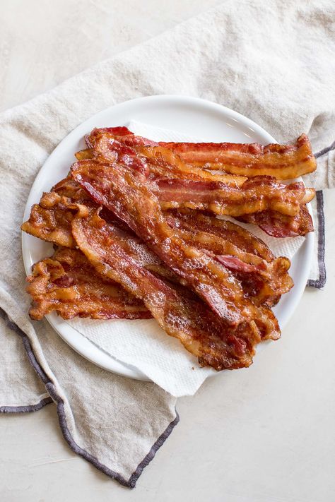 Cooking Bacon in the Oven Cooking Turkey Bacon, Perfect Bacon, Bacon In The Oven, Cooking Bacon, Candied Bacon, Air Fryer Recipes Easy, Cooking Turkey, Air Fryer Recipes Healthy, Bacon Recipes