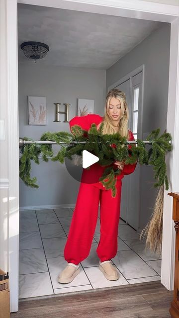 allyson hovious on Instagram: "Comment “LINKS” and I’ll DM you the direct 🔗 to the garland I used instantly! The easiest way to hang garland with NO DAMAGE 🤌🏼 #christmasdecor #amazonhome #holidaydecor #christmas2023 #garland #christmashacks" Natal, Christmas Garland Over Arched Doorway, Christmas Girlande Decoration, Christmas Over Door Garland, Xmas Candle Decorations, Holly Berry Christmas Decor, Indoor Garland Ideas, Arched Doorway Christmas Decor, Archway Decor Christmas