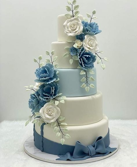 Wedding Cake Sky Blue, Slate Blue Wedding Cake, Dusty Blue Wedding Cake With Cupcakes, Light Blue Sweet 16 Cakes, Dusty Blue Wedding Cake Ideas, Wedding Cakes Dusty Blue, Unique Wedding Cakes Elegant Romantic, Quinceanera Cakes Blue, Blue Quince Cake