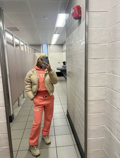 Pink Essentials Outfit, Peach Essentials Hoodie Outfit, Essential Outfits For Black Women, Streetwear Fashion School, Ptso Ideas Outfits Winter, Yellow Essentials Hoodie Outfit, Fresh Outfits For Women, Calm School Outfits, Coral Essentials Hoodie Outfit