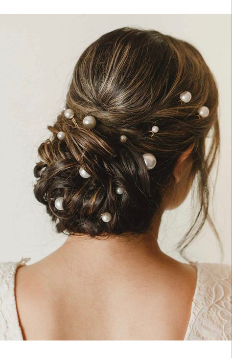 Southern Hair, Cute Wedding Hairstyles, Pearl Hair Pin Wedding, Bridal Hair Pins Pearl, Romantic Curls, Gold Hair Pin, Hair Accessories Pearl, Pearl Hair Pins, Bride Hair Accessories