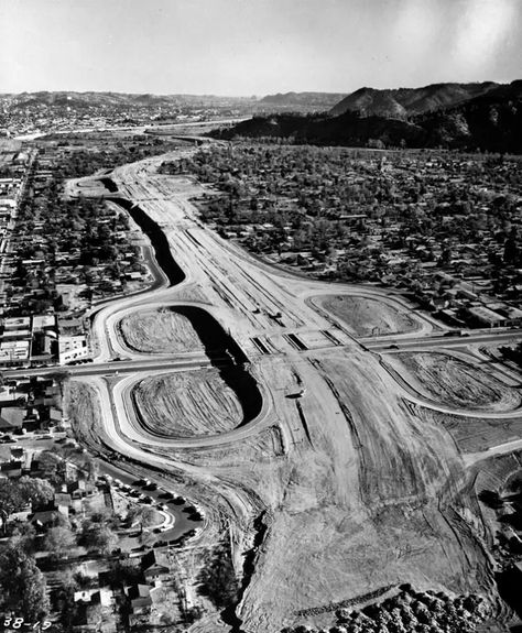 Los Angeles History in Photos East Los Angeles, California History, Los Angeles City, San Fernando Valley, Vintage Los Angeles, Vintage California, City Of Angels, History Photos, Los Angeles Homes