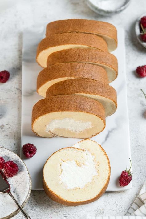 Japanese Roll Cake Recipe, Swiss Roll Aesthetic, Sponge Cake Roll Recipe, Cake Roll Recipes Easy, Sponge Roll Cake, Vanilla Cake Roll, Vanilla Swiss Roll Recipe, Vanilla Roll Cake, Vanilla Swiss Roll