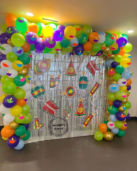 Follow Mouni’s Decor (@mounis_decor) for more #diwali #diwalidecorations #diwalitheme #kittyparty #diwalidecor #diwali2022 #happydiwali #kittydecor #themedecor #decor #decoration #decorationideas #balloondecoration #balloondecor #balloons #balloongarland #hoteldecor #colorful #colorfuldecor #festivaloflights Diwali Balloon Decoration, Diwali Theme Kitty Party Decoration, Diwali Theme Party, Diwali Theme Decoration, Diwali Theme, Dandiya Night, Kitty Party Themes, Diwali Crafts, Senses Preschool