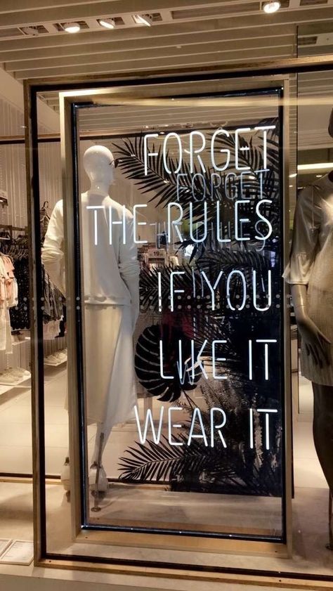 Quotes For Boutiques Wall Art, Neon Sign For Boutique, Fashion Neon Signs, Boutique Wall Decor Ideas, Neon Boutique Sign, Boutique Picture Wall, Boutique Wallpaper Ideas, Retail Interior Design Boutique Clothing Stores, Interior Design Boutique Clothing