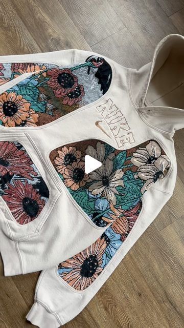 - Check more at https://howcandothis.com/diyideas/95319/ Upcycle Clothes Streetwear, Old Hoodie Upcycle, Hoodie Thrift Flip, Reworked Sportswear, Upcycling Sweatshirt, Hoodie Diy Upcycle, Reworked Clothes Diy Ideas, Reworked Thrift, Sweatshirt Upcycle Diy