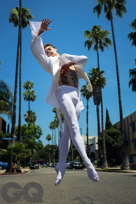 Sergei Polunin wins Creative Maverick Of The Year 2017, British GQ Sergei Polunin Dancer, Sergei Polunin, Ballet Boys, Male Ballet Dancers, Ballet Poses, Dance World, Male Dancer, Dance Tights, Gq Magazine