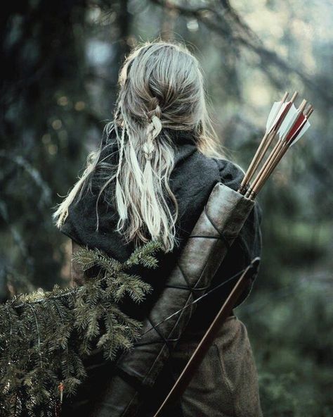 character inspiration Aelin Ashryver Galathynius, Royal Core, Aelin Galathynius, Yennefer Of Vengerberg, Queen Aesthetic, Royalty Aesthetic, Different Aesthetics, Fantasy Story, Fantasy Aesthetic