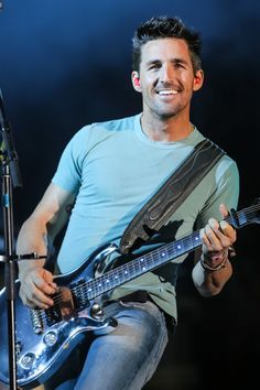 Hairstyles Country, Music Festival Hairstyles, Male Country Singers, Music Festival Hair, Festival Hairstyles, The Band Perry, Country Fan, Jake Owen, Country Music Festival