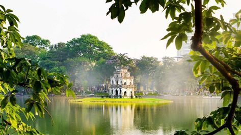 Ha Noi travel guide - Time to visit & things to do >> https://wix.to/roJuBmY #vietnam #travel #hanoi Travel Vietnam, Ha Noi, April 19, Vietnam Travel, Life Purpose, Hanoi, Public Space, Aesthetic Wallpapers, Travel Guide